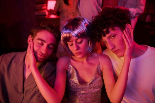  Cuckolds, Hotwives and Bulls in London